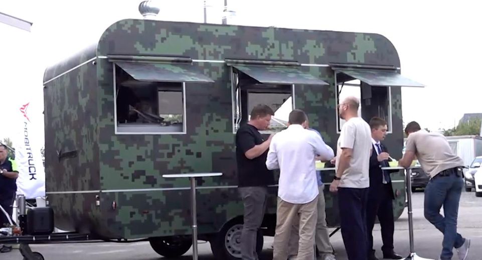 Компания «МОБИТРАК» представила современную полевую кухню для военных