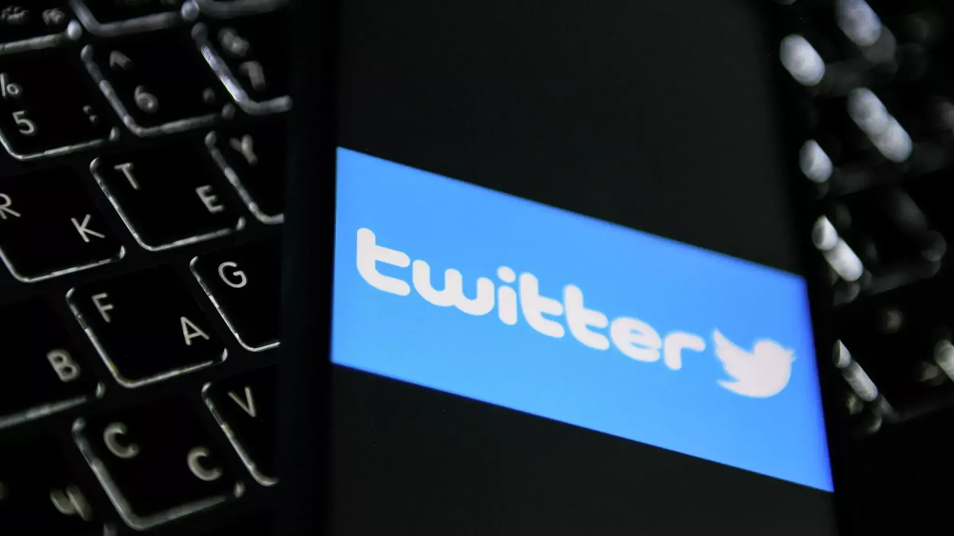 Маск внезапно ограничил чтение постов в Twitter