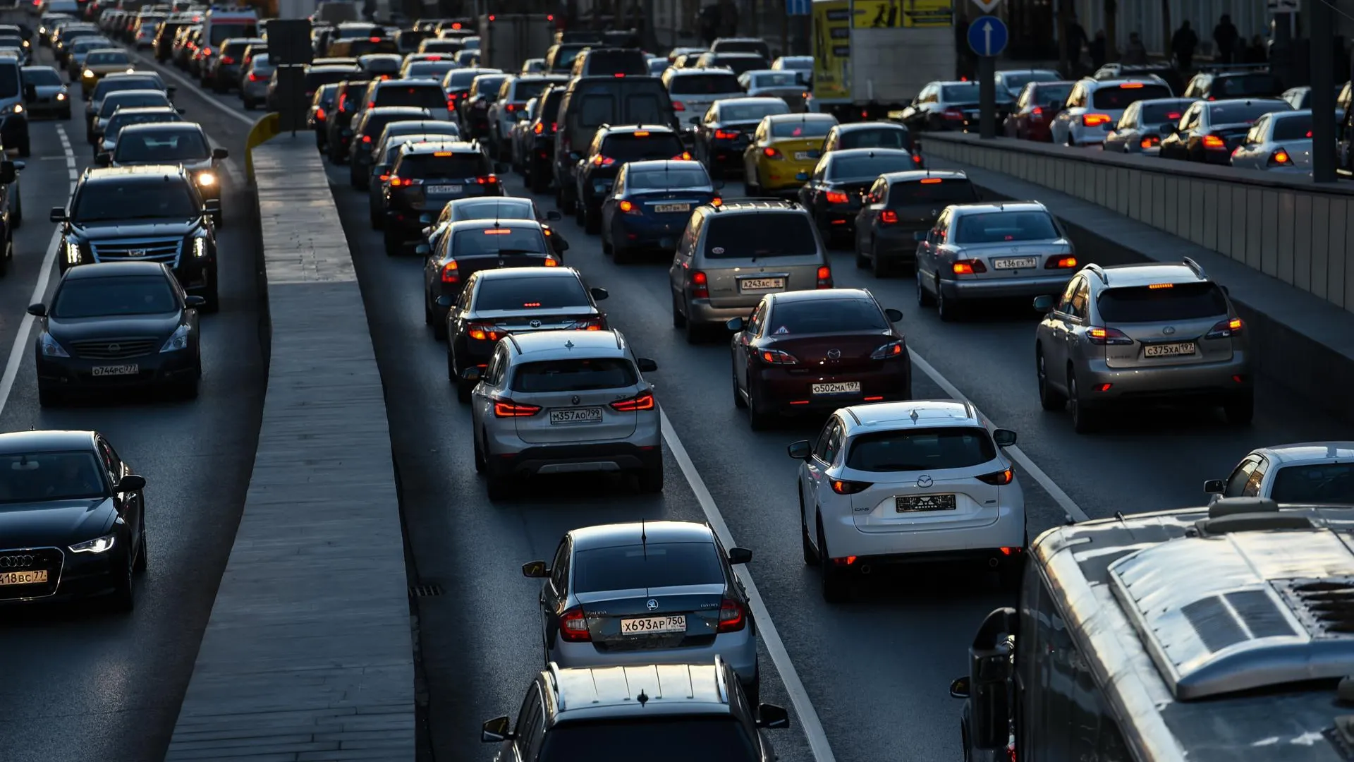 Юрист Кристалев отметил важность страховки автомобиля в день его покупки