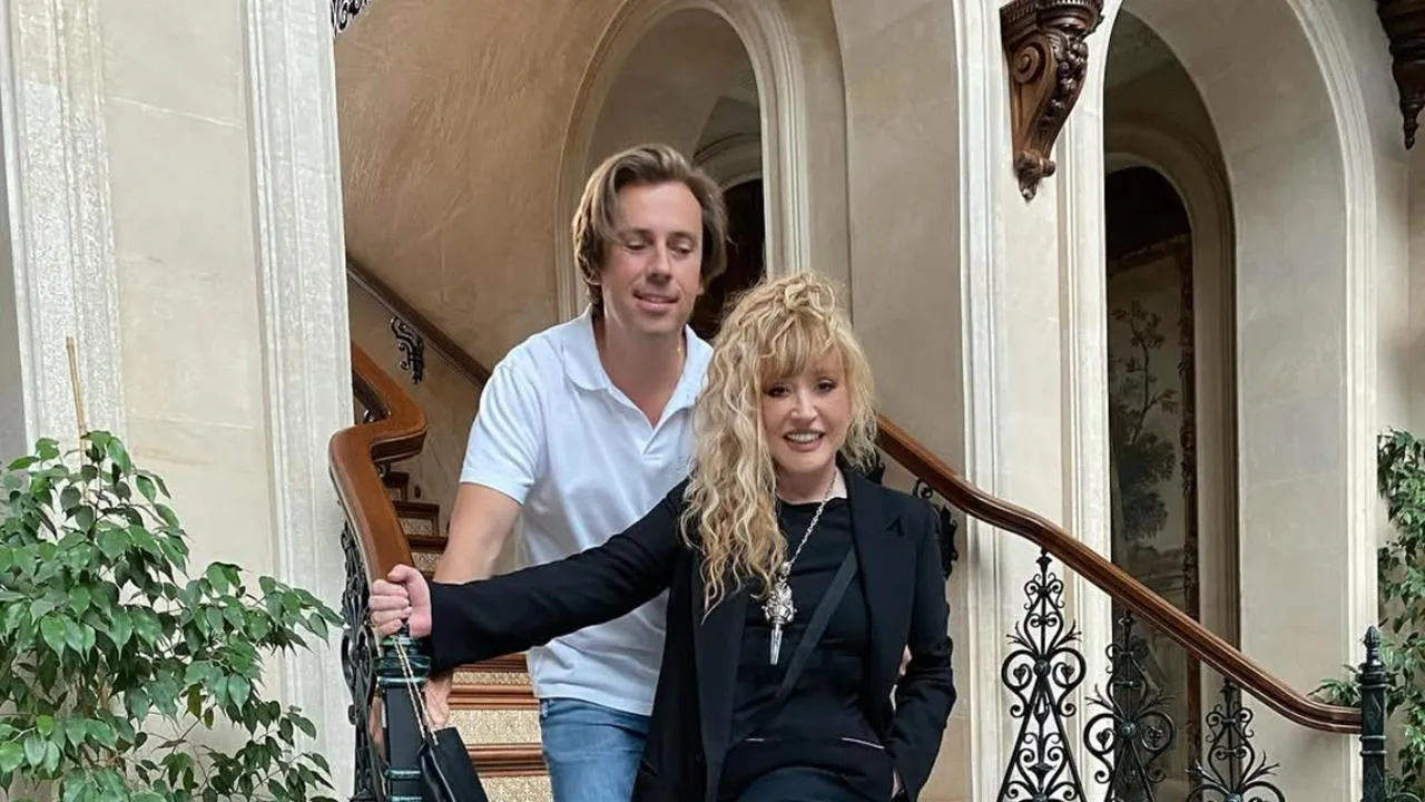 «Не является надежной защитой»: юрист оценил попытку Галкина и Пугачевой спасти от конфискации замок в деревне Грязи