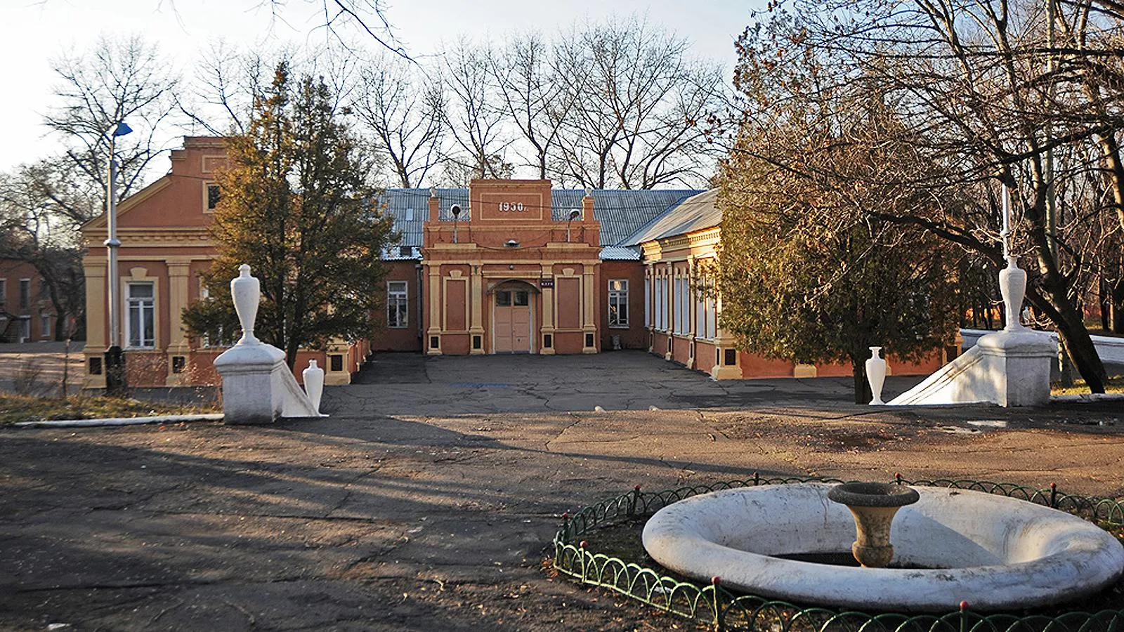 Центр поселка Новгородское, 2008 год