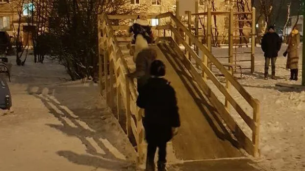 Вернуть горку для катания попросили жители Орехово-Зуево