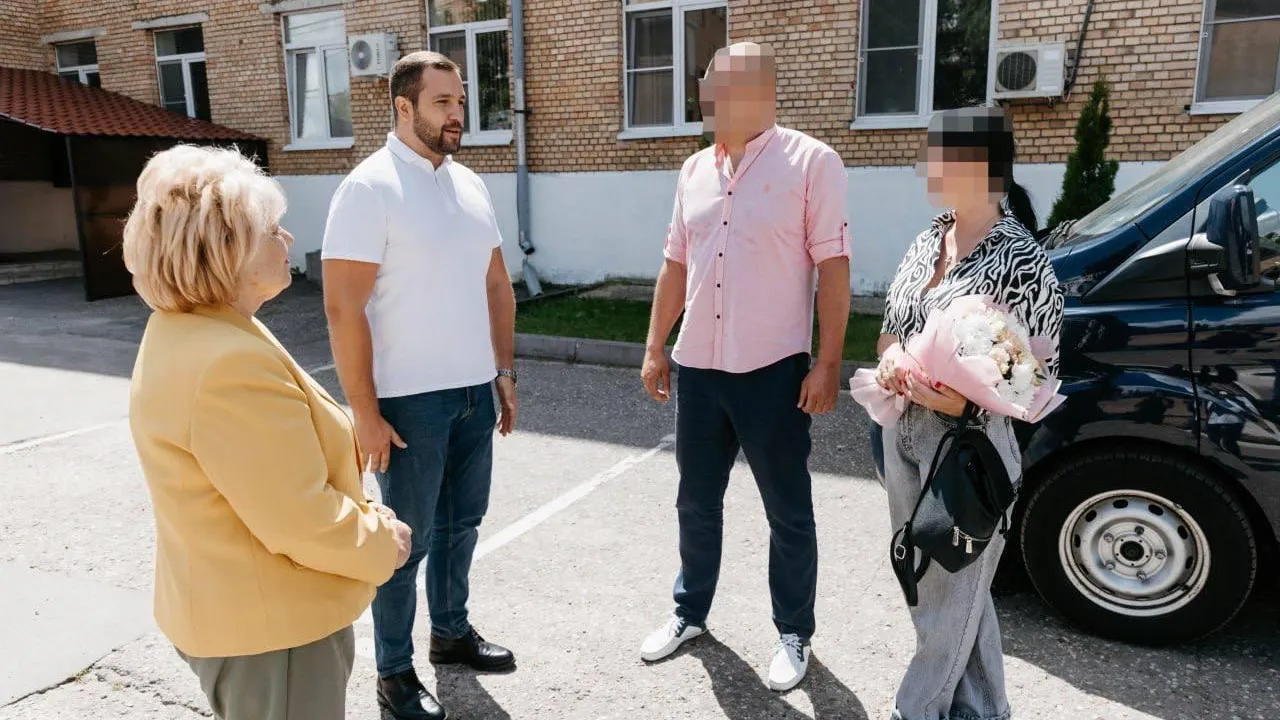 Более 20 коробок медикаментов отправили из Чехова бойцам СВО