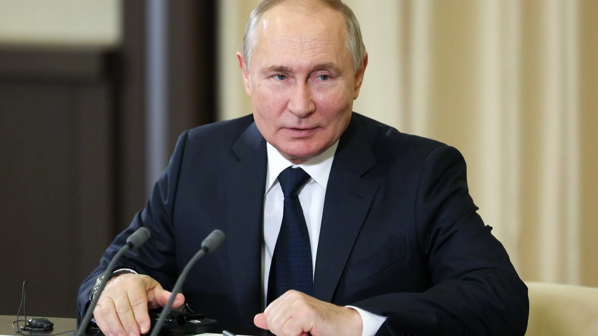 Путин заявил об укреплении связей с КНР