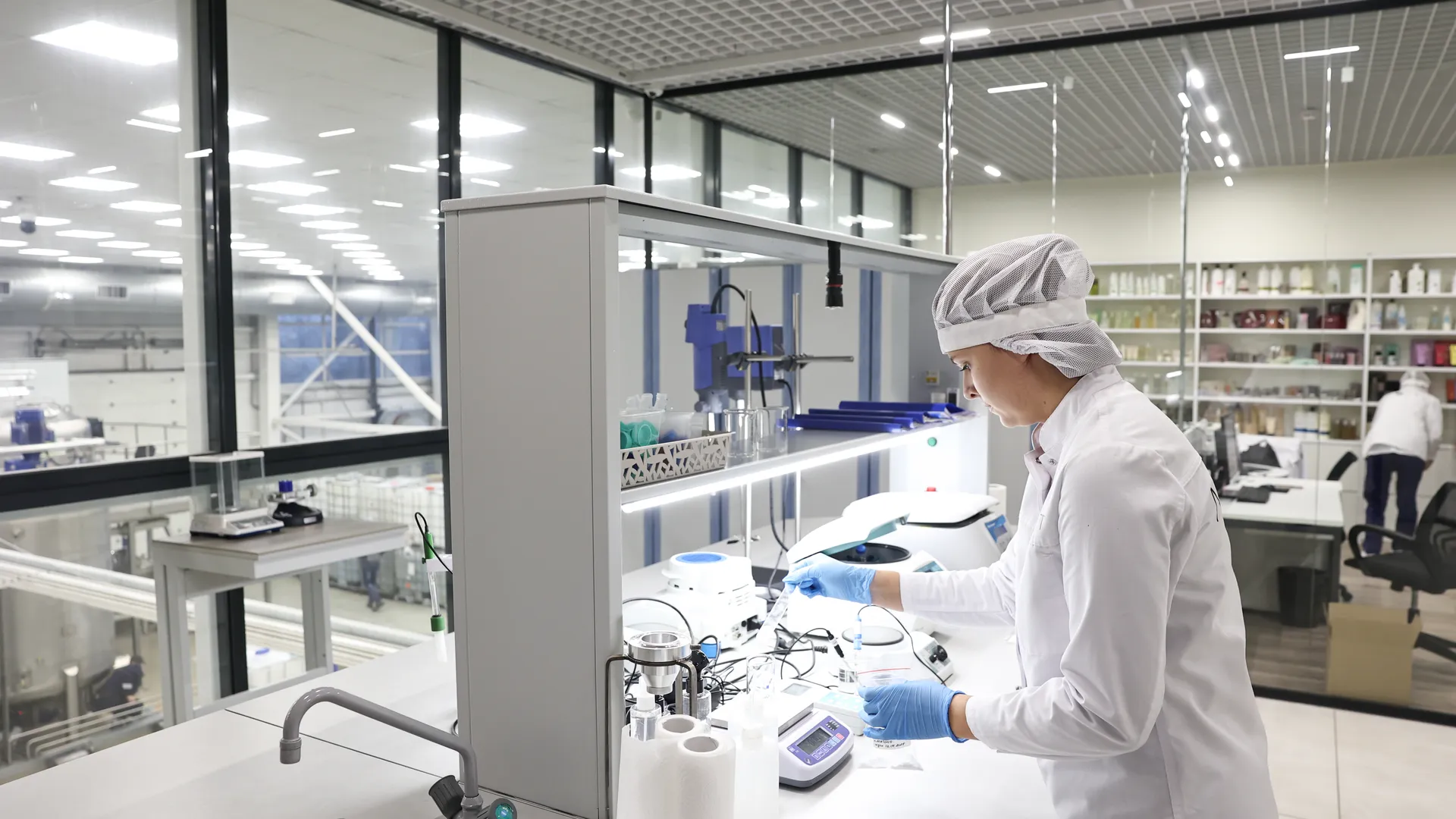 Автоматизированное производство косметики компании Mixit в Солнечногорском г.о.