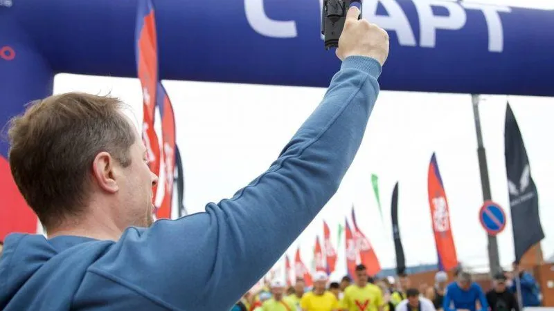 Терюшков дал старт забегу в Бронницах