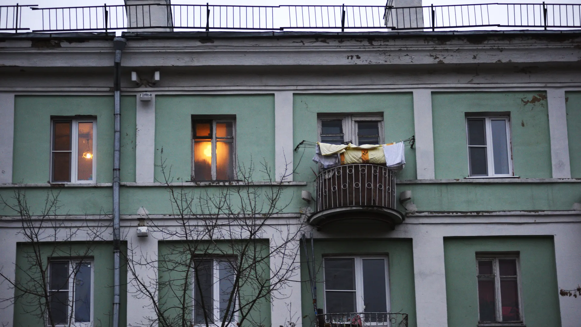 «Невинное любопытство»: россиянам грозят штрафы за подглядывание за соседями