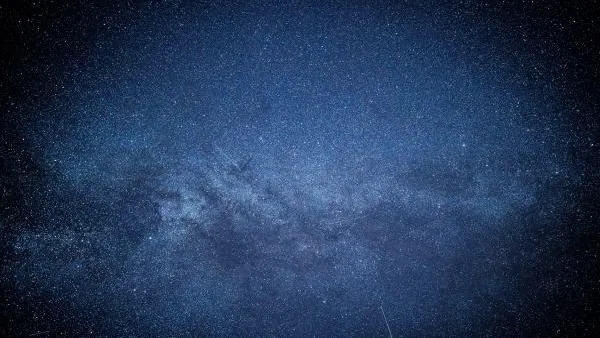 Ученые предполагают наличие в космосе неизвестных источников света