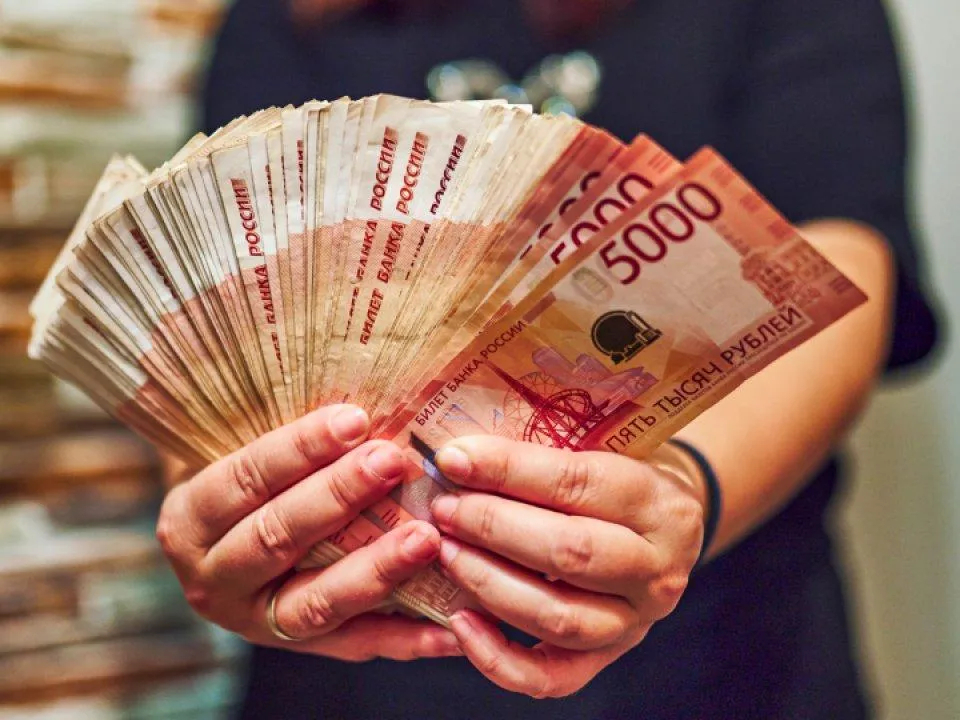 Нефть по $100: почему валюту сейчас покупать опасно