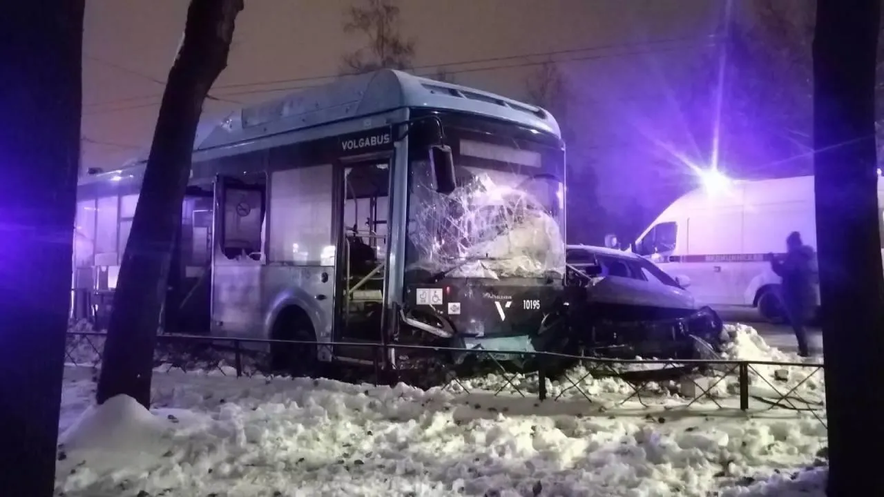 В Минздраве Карелии рассказали о самочувствии 15 пострадавших в ДТП в Петрозаводске