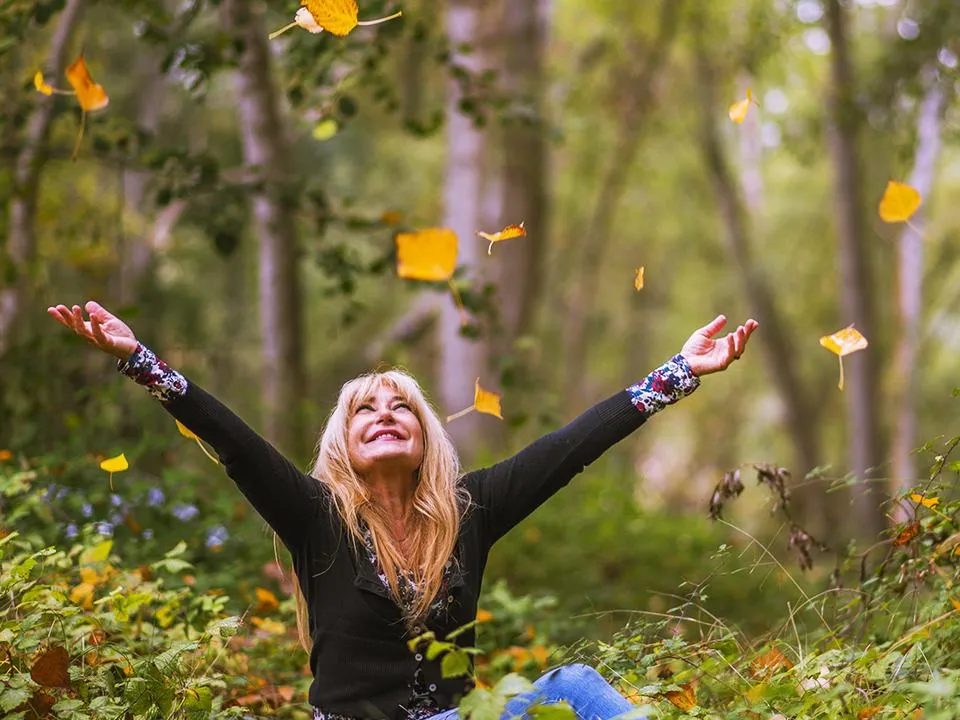 «Три удовольствия в день»: как бороться с психическими проблемами в период осеннего обострения