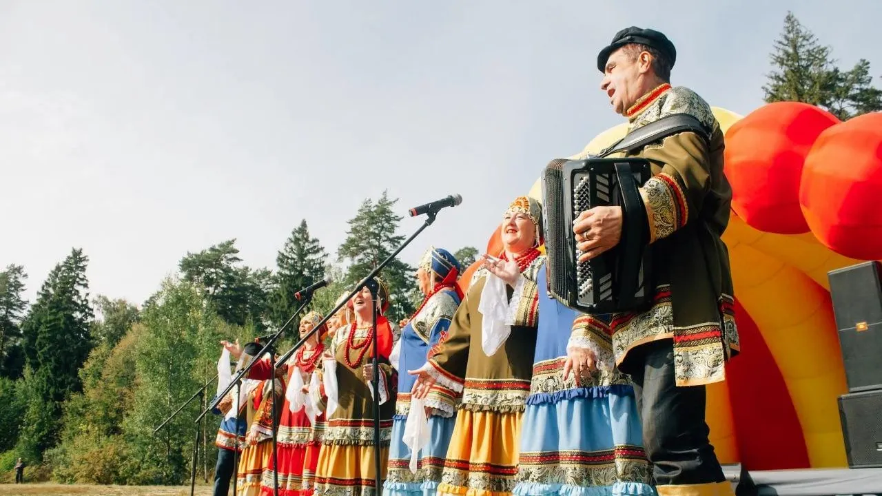 Почти в 60 парках Подмосковья в День народного единства пройдет праздник «Симфония народов»
