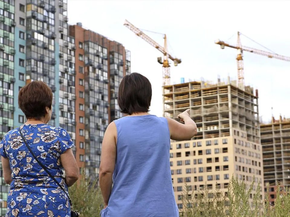 «Условия диктует покупатель»: экономист не советует россиянам торопиться с покупкой жилья