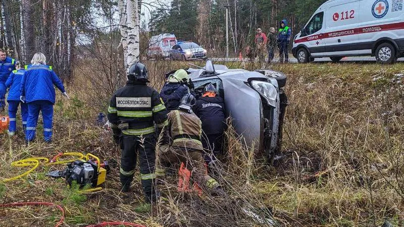 Спасатели деблокировали пострадавших в ДТП в Егорьевске