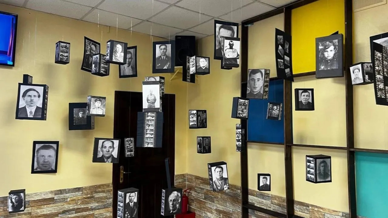 Выставка, посвященная 80-летию Победы, открылась в КДЦ «Южный» в Подольске