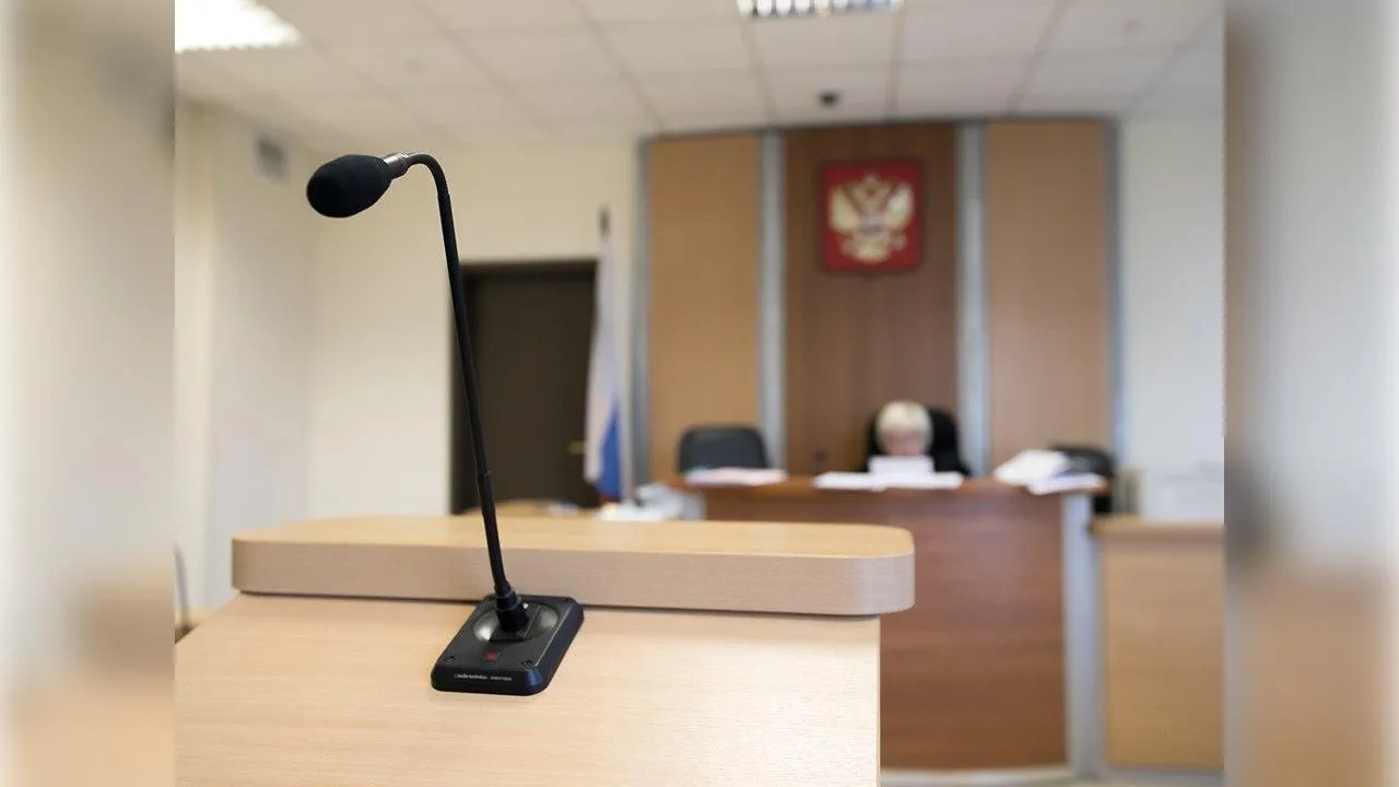 Экс-глава Ростова Логвиненко останется под стражей до декабря