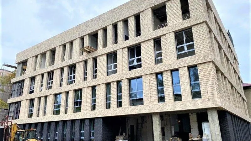 В Реутове завершается строительство поликлиники 