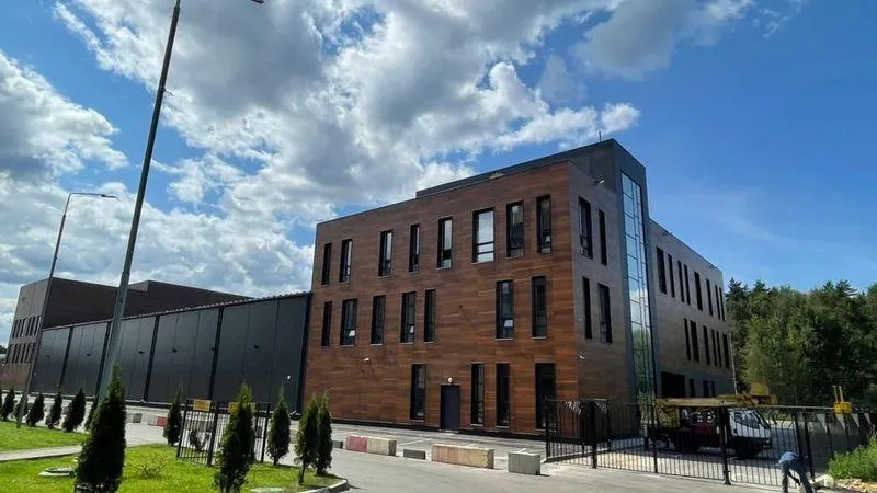 Крупный физкультурно-оздоровительный центр с ледовой ареной открылся в Красногорске