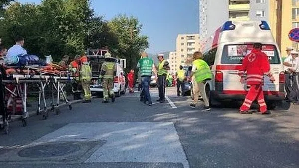 В Австрии поезд столкнулся с рейсовым автобусом