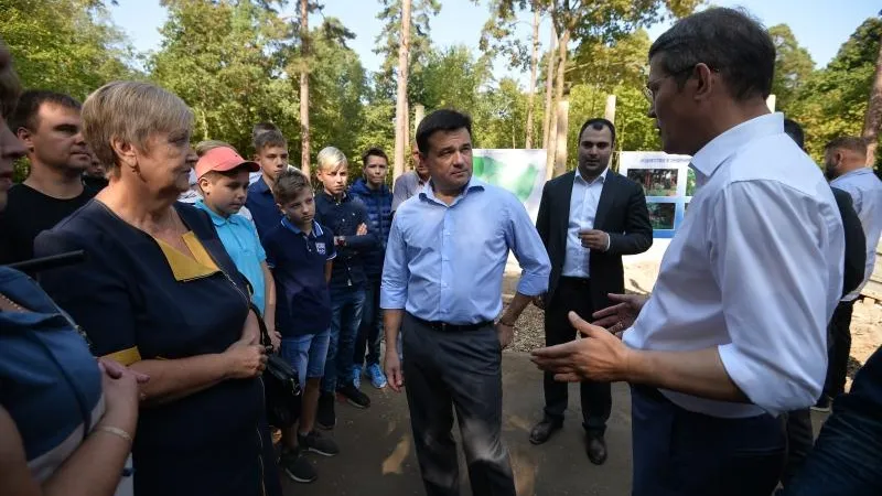 Все преображается. Губернатор проверил ход реконструкции Губайловского парка в Красногорске