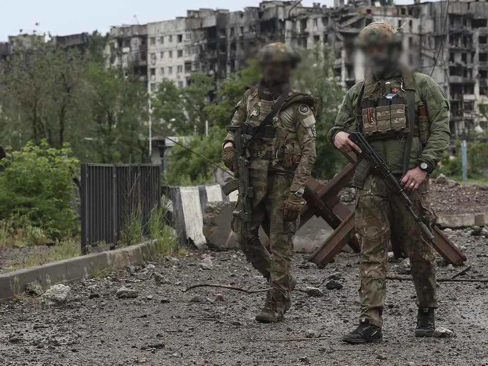 «От уголовника до героя»: политолог Ярошенко раскрыл суть законопроекта о службе осужденных по контракту