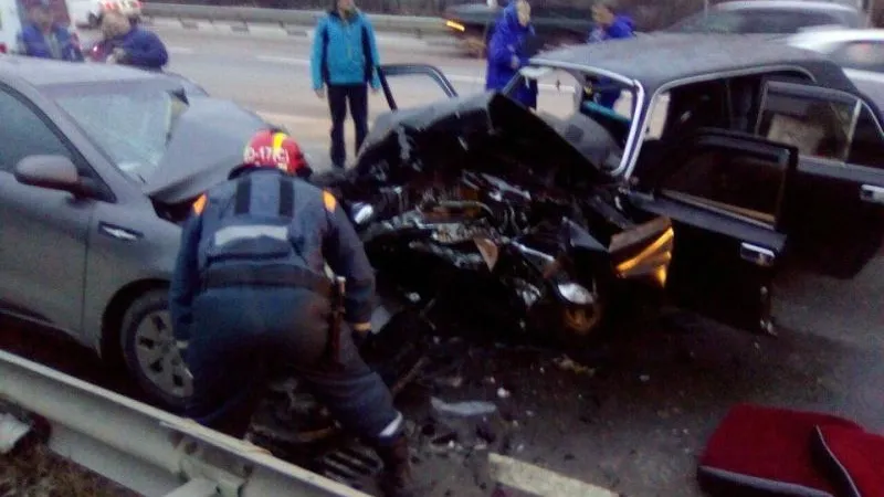 Два человека стали жертвами лобового столкновения в Подольске