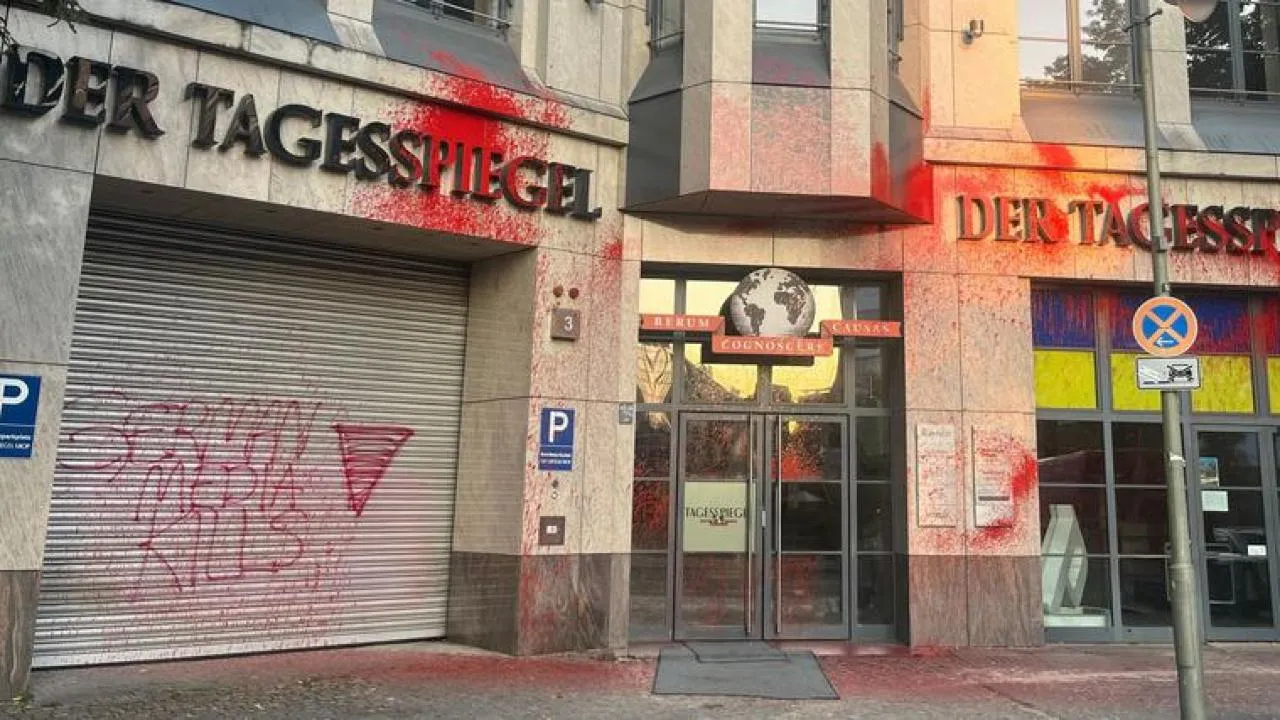 На здании издательства Tagesspiegel в Берлине нарисовали антисемитский символ
