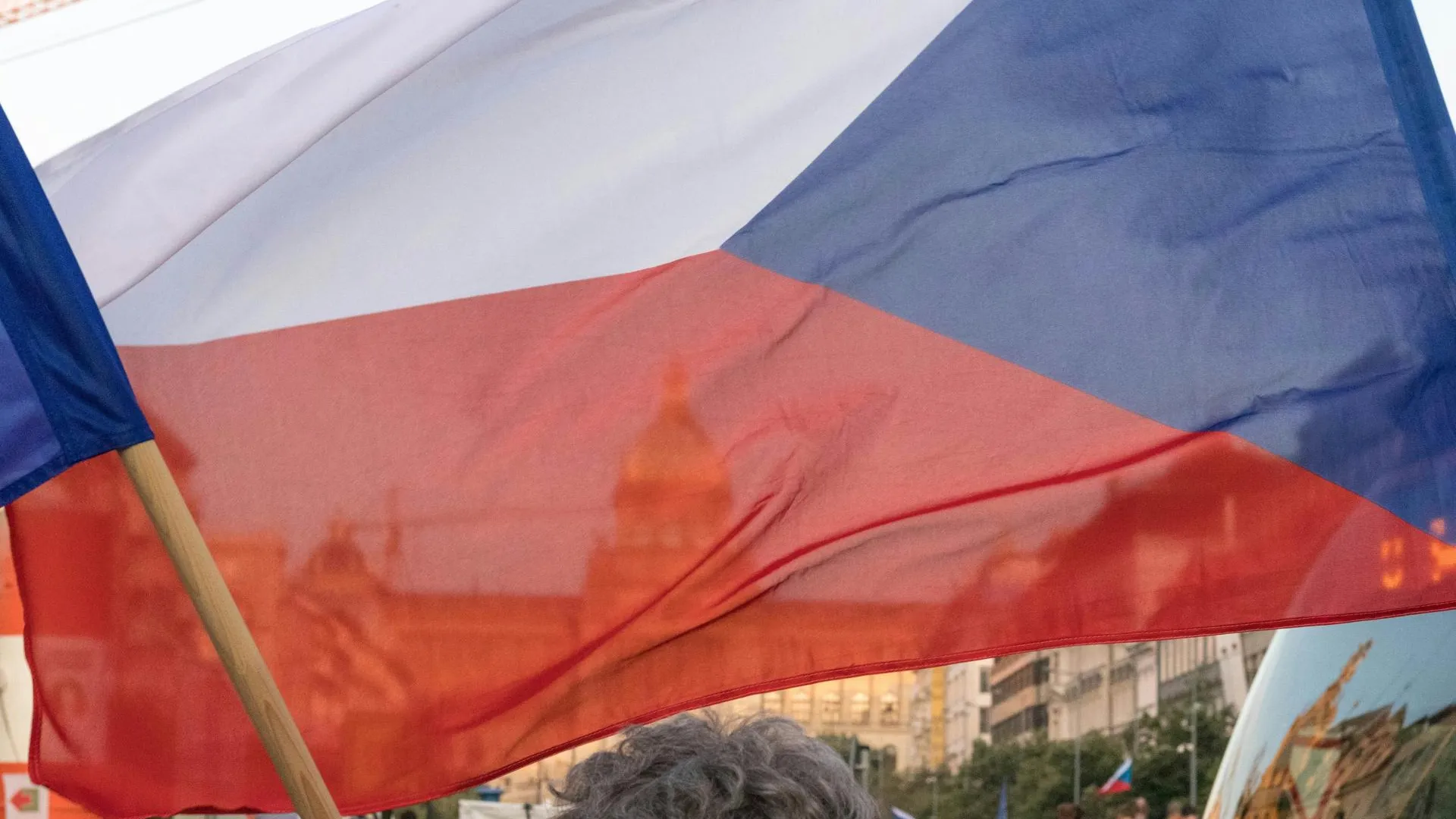 Сотрудник посольства Чехии в России пойман на попытке контрабанды наркотиков