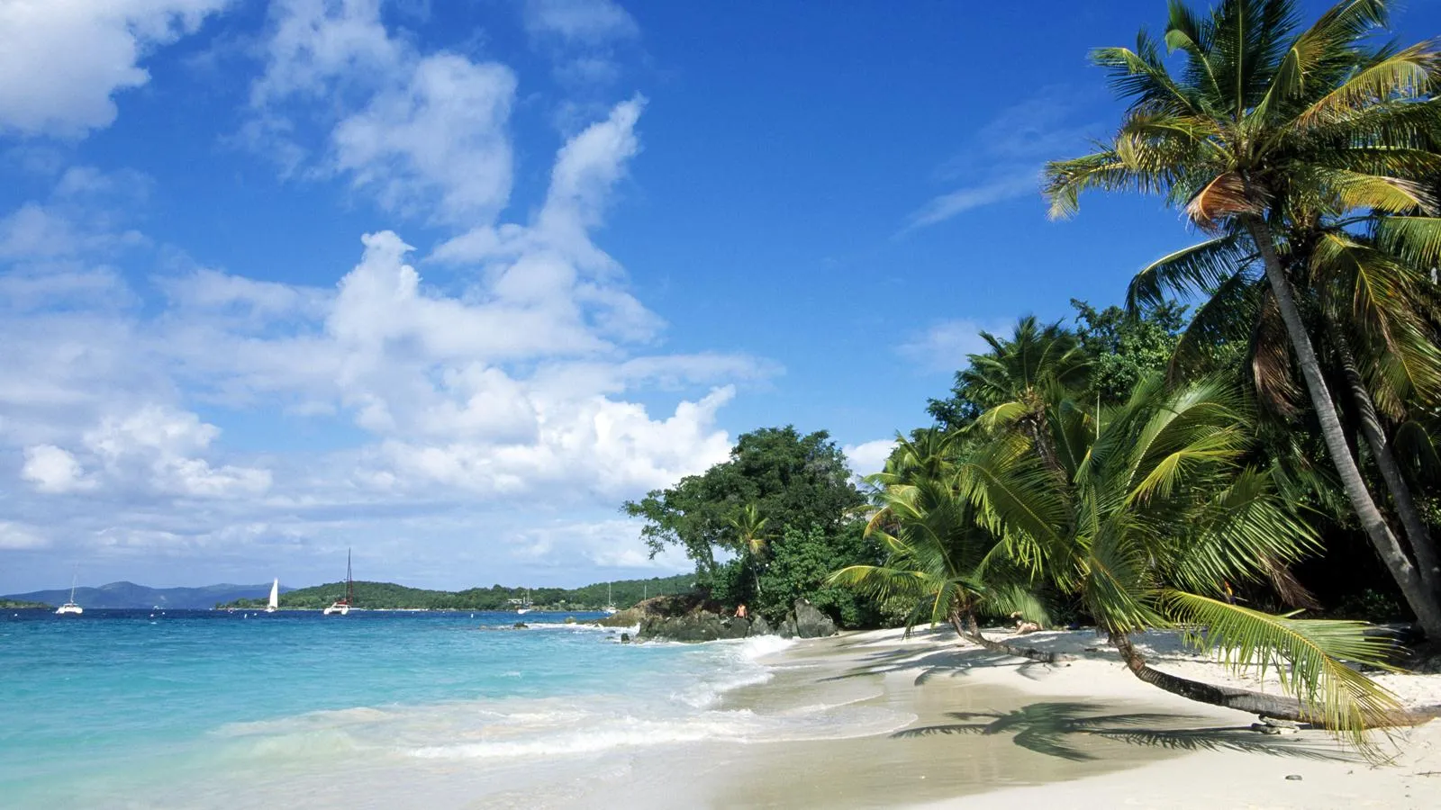 Пляж на острове Сент-Джон, Виргинские острова США. Katja Kreder