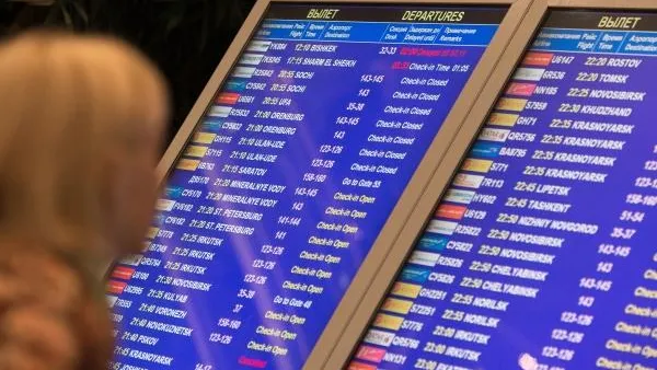 Не менее 65 рейсов задержали и отменили в подмосковных аэропортах из-за непогоды