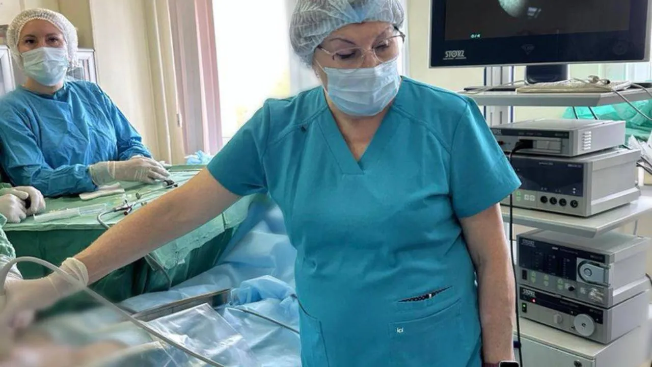 Уникальную внутриутробную операцию беременной близнецами женщине провели в Подмосковье