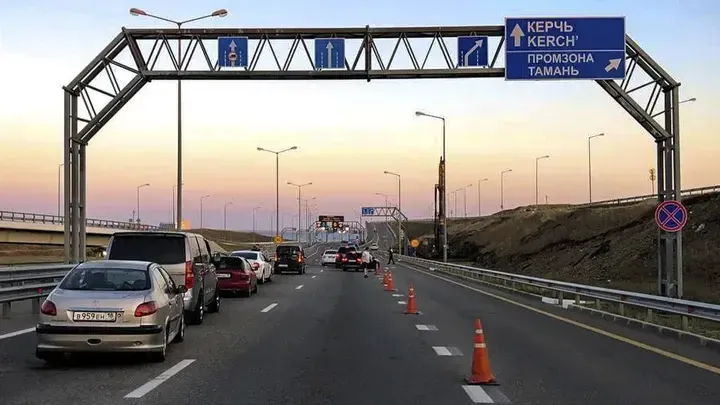 Рядом с поврежденным Крымским возведут новый 250-метровый мост