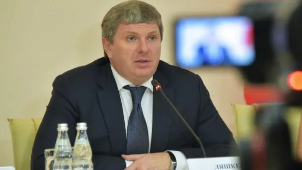 Более 44 тысяч ям заделано в регионе с начала года – Ляшкевич