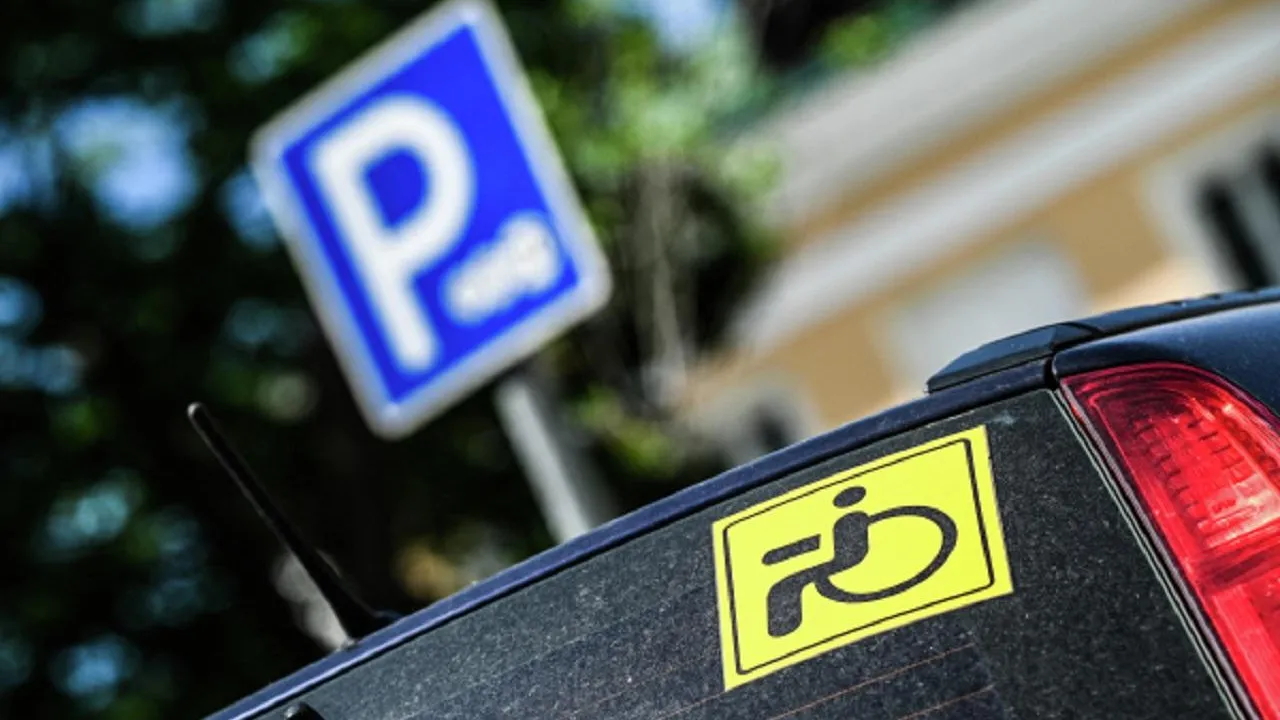 Свыше 2,6 тысячи неправильно припаркованных автомобилей эвакуировали в Подмосковье за неделю