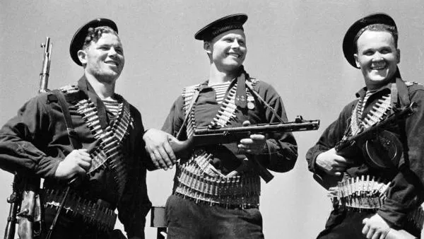 Великая Отечественная война 1941–1945 гг. Оборона Одессы.
Моряки-пехотинцы Черноморского флота — защитники Одессы