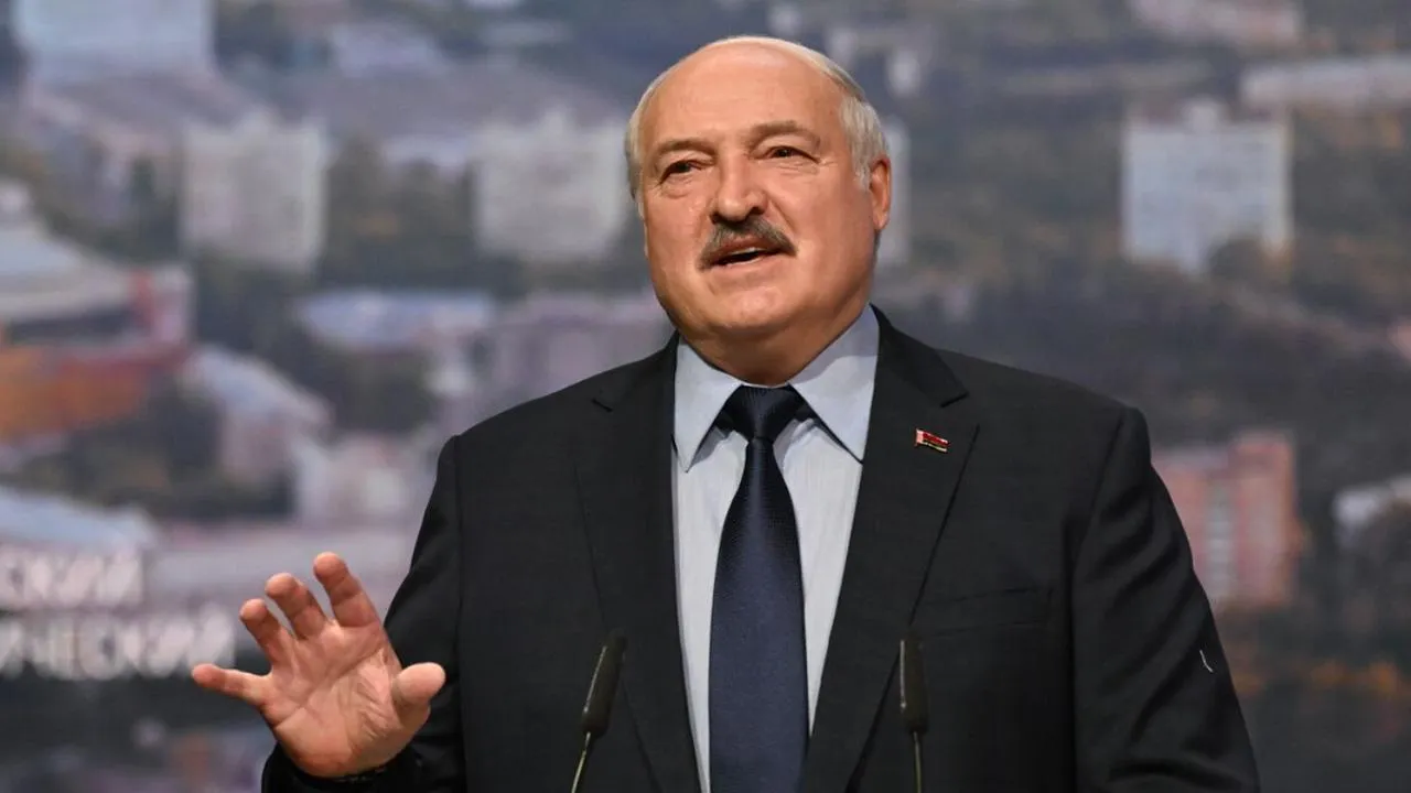 Россияне предложили поставить памятник Лукашенко после завершения СВО