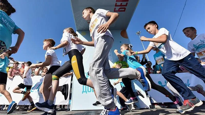 «Подмосковный Форрест Гамп» Александр Капер дал советы участникам забега «Волоколамский рубеж»