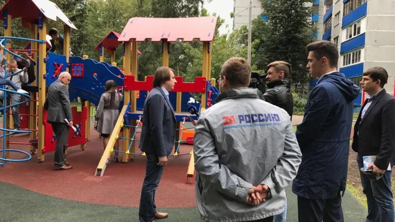 Активисты ОНФ проверили благоустройство дворов в Люберцах и Раменском районе