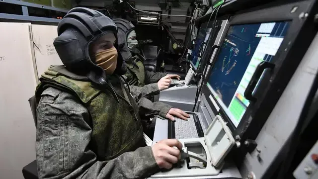 Украинский дрон второй раз за вечер атаковал курский Рыльск