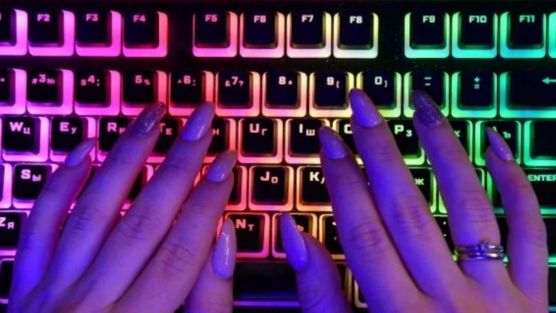 Американская студия Valve опубликовала три видеоролика из игры Counter-Strike 2