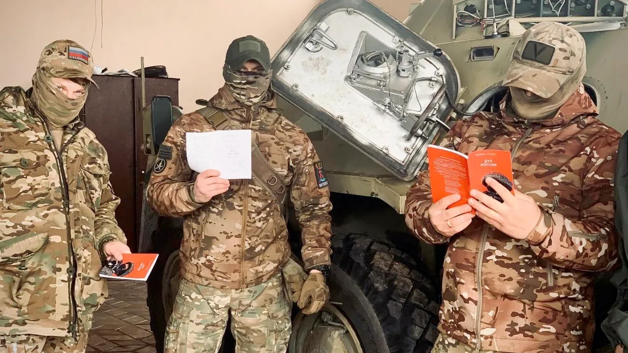 «Никогда не возьму денег за свое творчество»: девушка из Подольска написала полторы сотни стихов, посвященных бойцам СВО