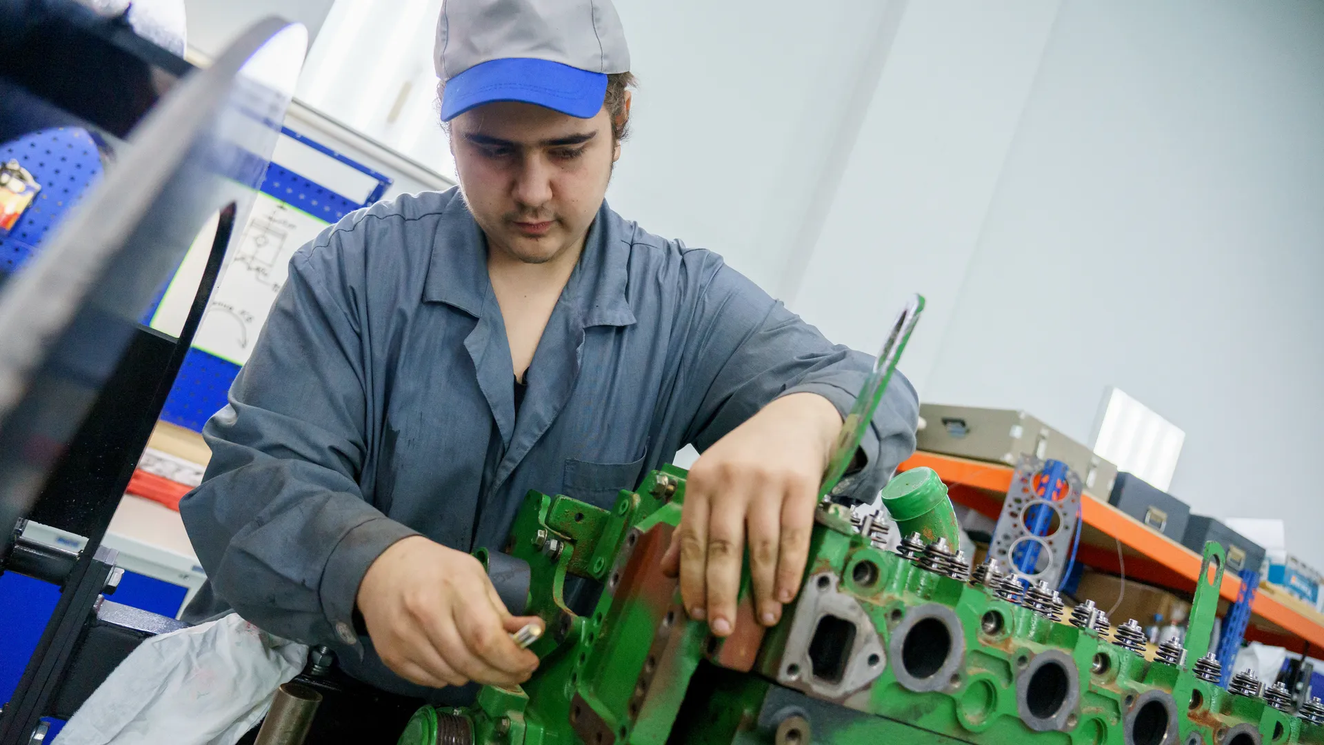 Щелковский колледж в деревне Долгое Ледово