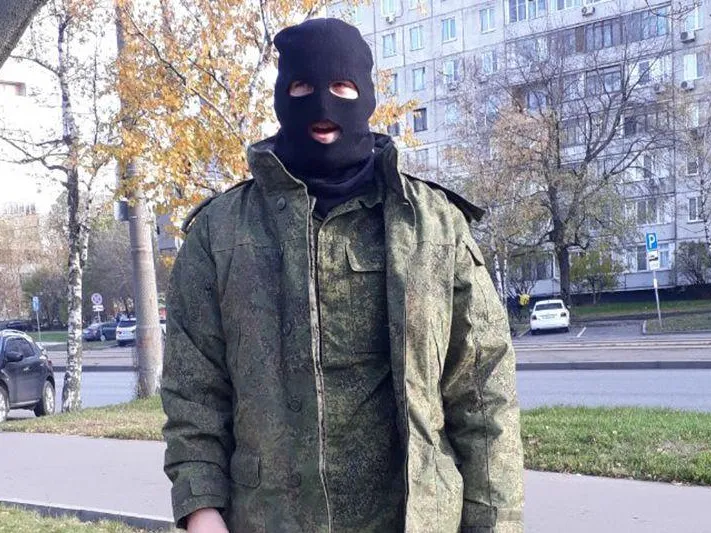Ошибочно мобилизованных начали возвращать домой из учебки парка «Патриот» в Кубинке