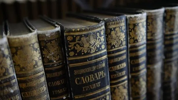 Филолог рассказал, когда в русском языке появился мат