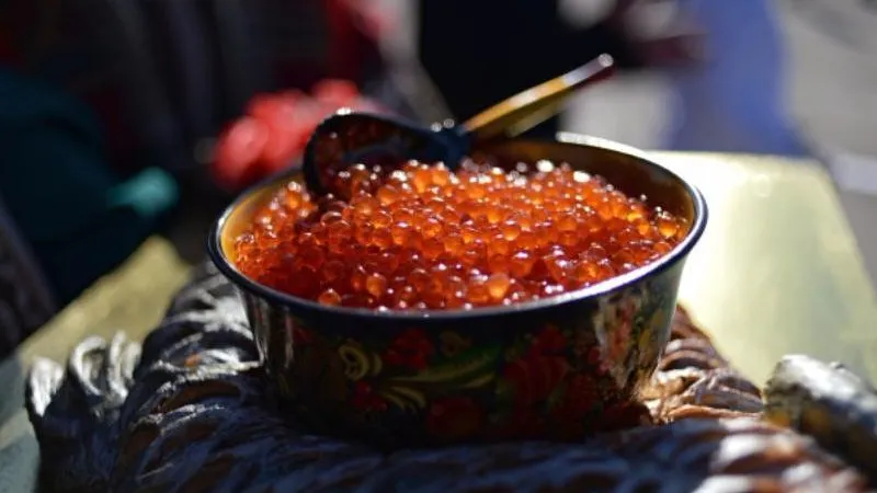 Красную икру и мясные деликатесы скупали на Ценопадах в Подольске и Можайске