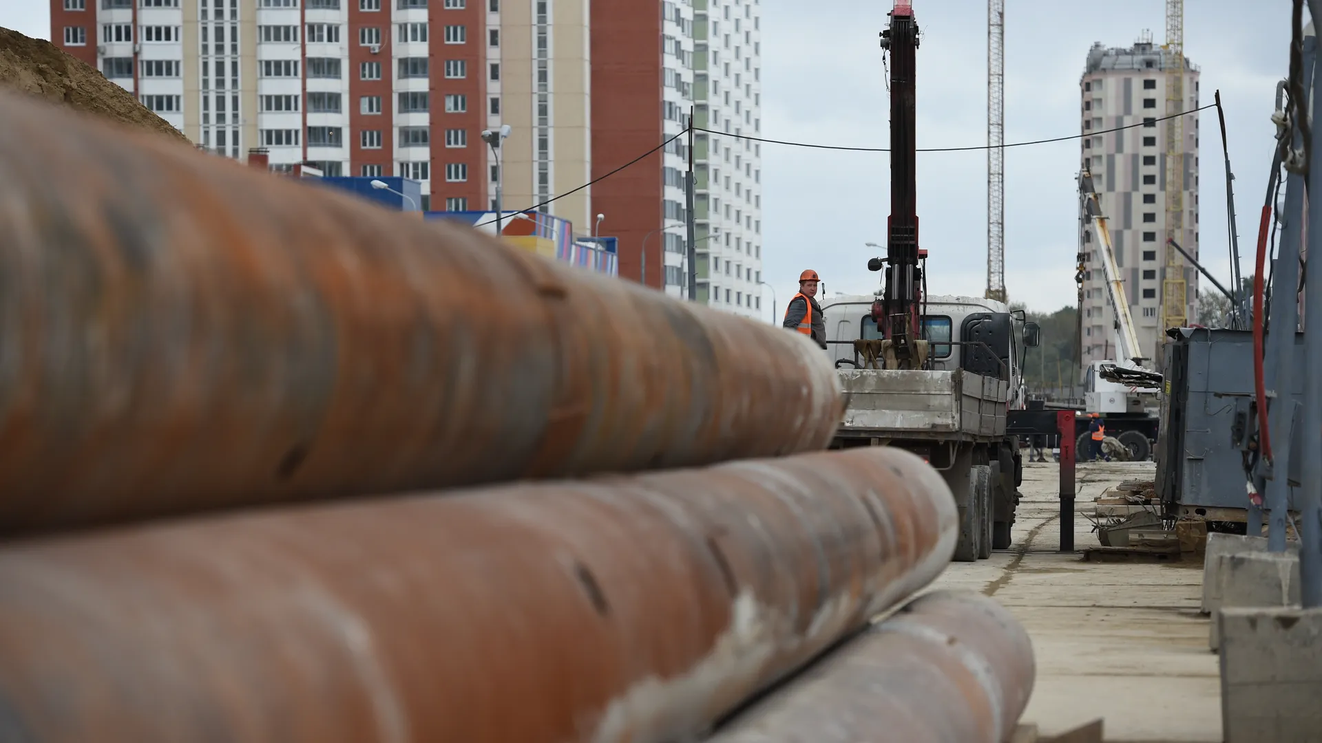 Из‑за прорыва трубы — новый путь: жители Кемерова адаптируются к измененному маршруту автобуса