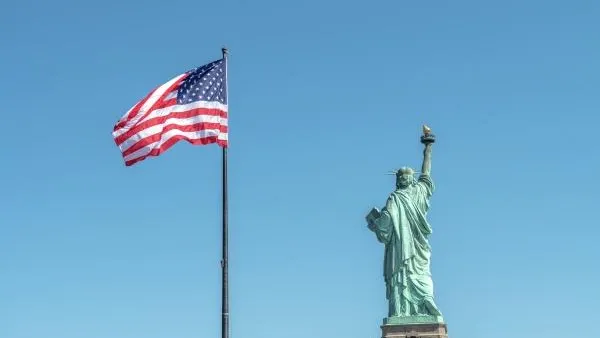 Эксперт пояснил, чем вызваны требования американских демократов ввести новые санкции против РФ