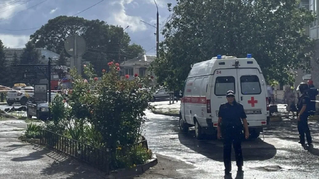 Во время обстрела Ясиноватой в ДНР ранение получил мужчина