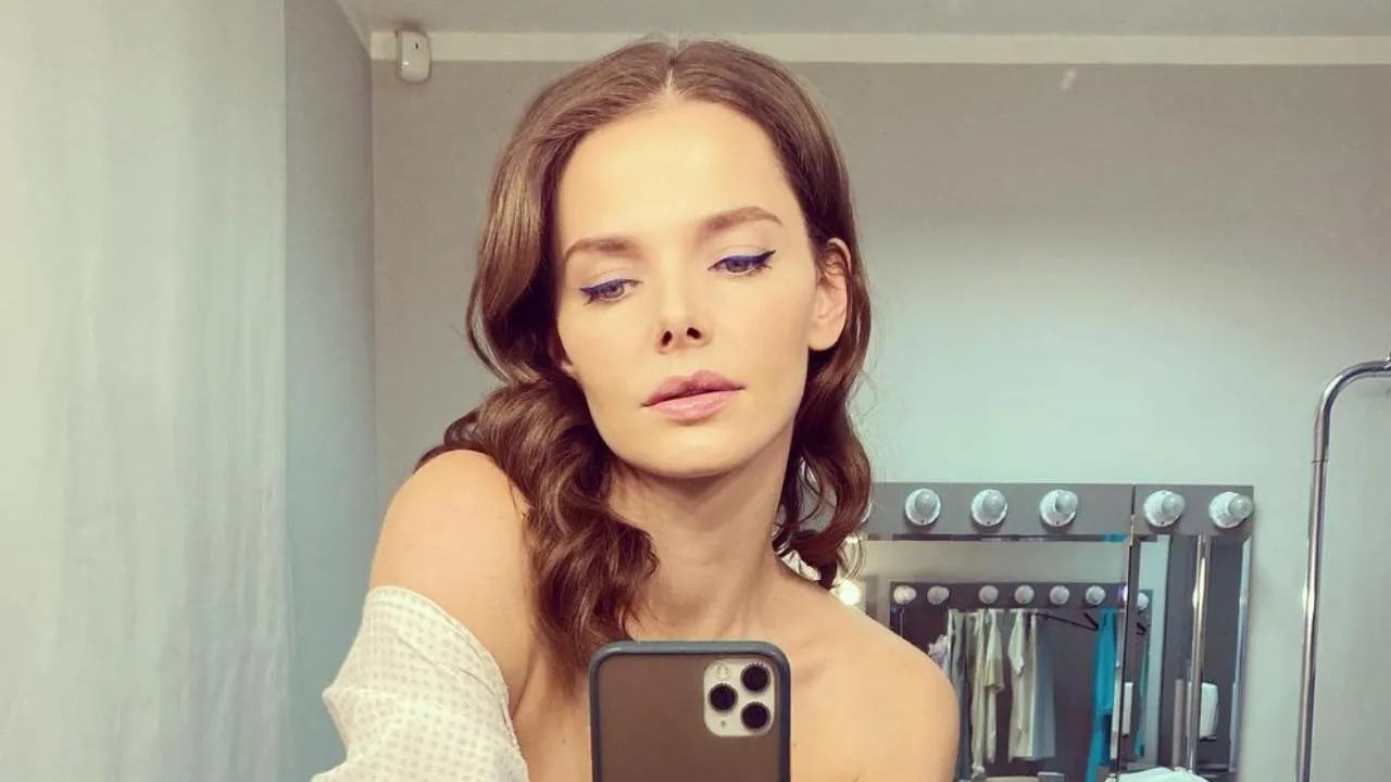 «Жить прошлым опасно и болезненно»: Лиза Боярская призвала «выжечь» пережитые ситуации и жить настоящим