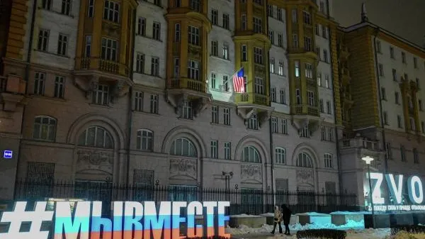 Бывший аналитик ЦРУ Джонсон советует не считать русских врагами США